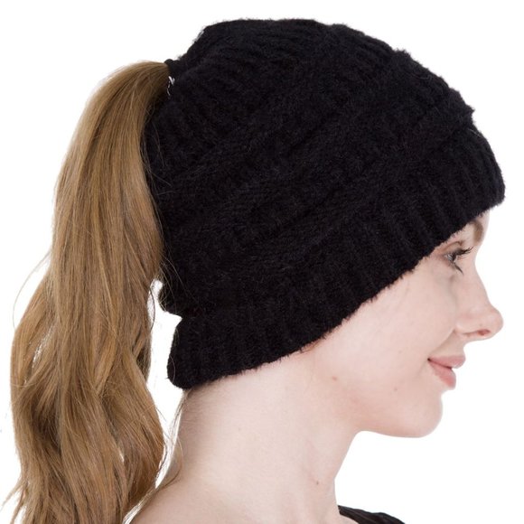 WOMENS BLACK KNITTED PONYTAIL BEANIE - NWT - OSFA - Picture 1 of 7